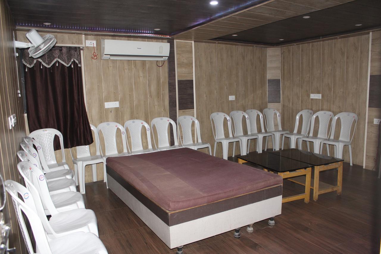 Hotel Avadh Нагпур Экстерьер фото